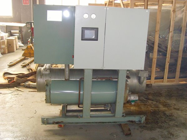 永发镇酒店中央空调不停机清洗方法介绍